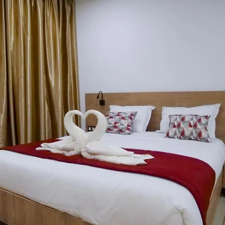 Boutique Patricia Tirana